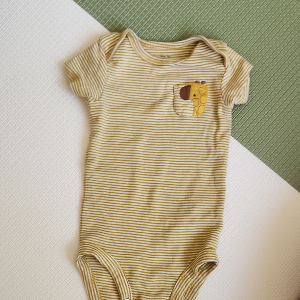 💙6M Striped Yellow Giraffe Pocket Baby One-Piece